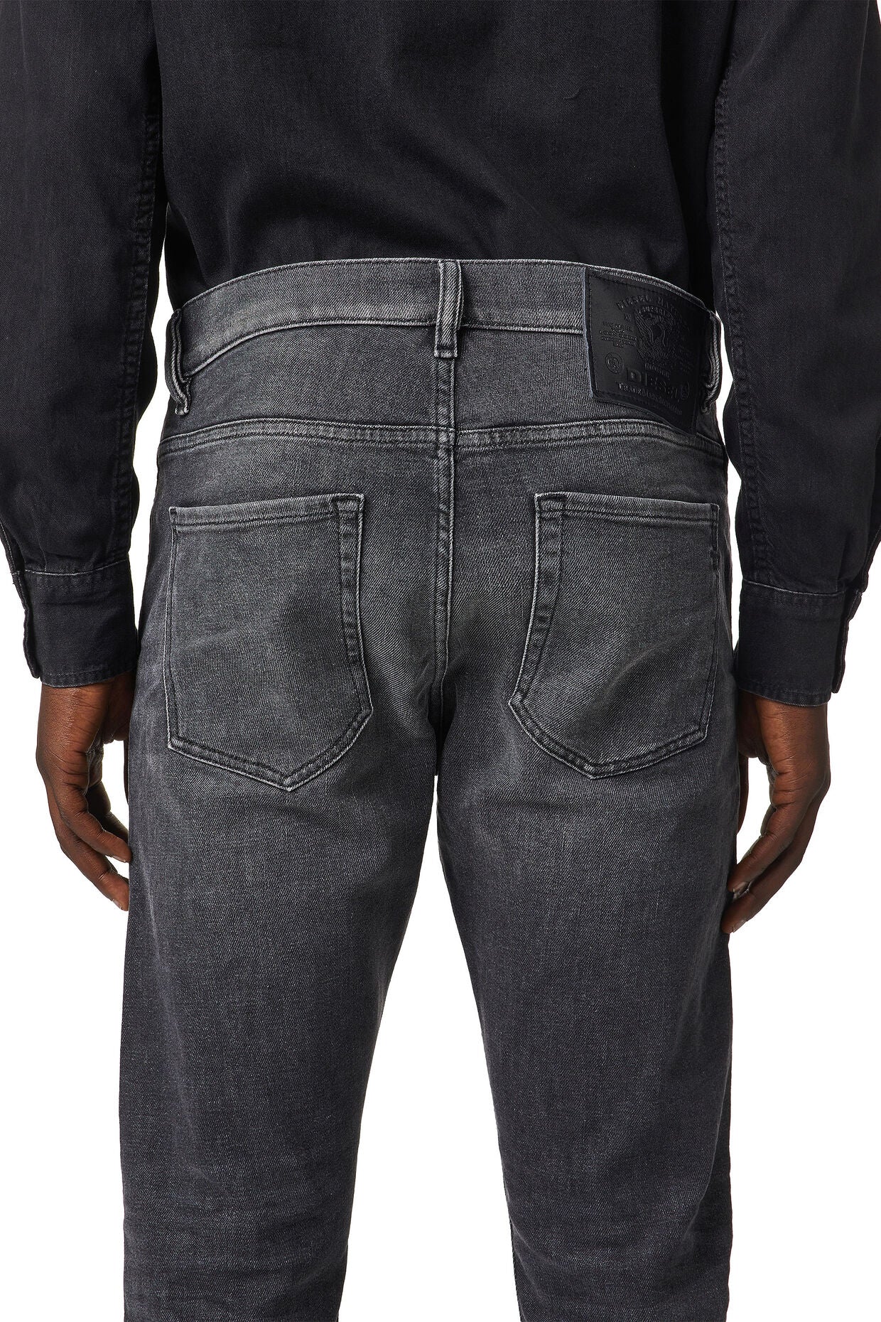 D-Viker Straight Cut 09B42 Black