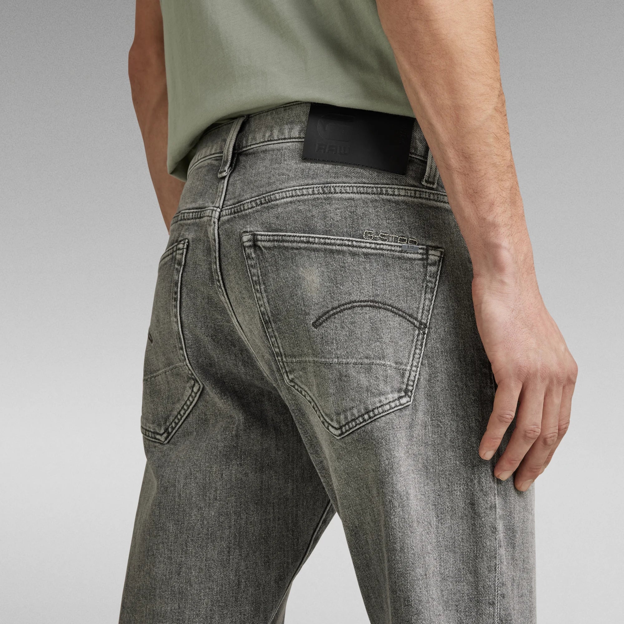 3301 Slim Faded Carbon Jeans